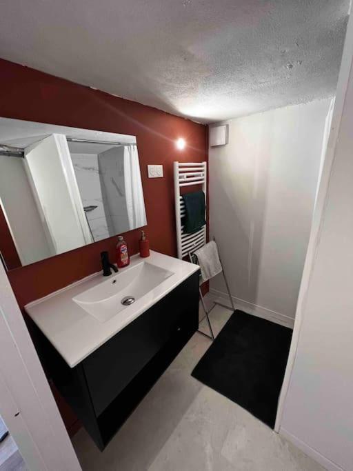 Studio Avec Jardin Et Stationnements Apartment Bourges Ngoại thất bức ảnh