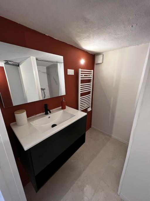Studio Avec Jardin Et Stationnements Apartment Bourges Ngoại thất bức ảnh