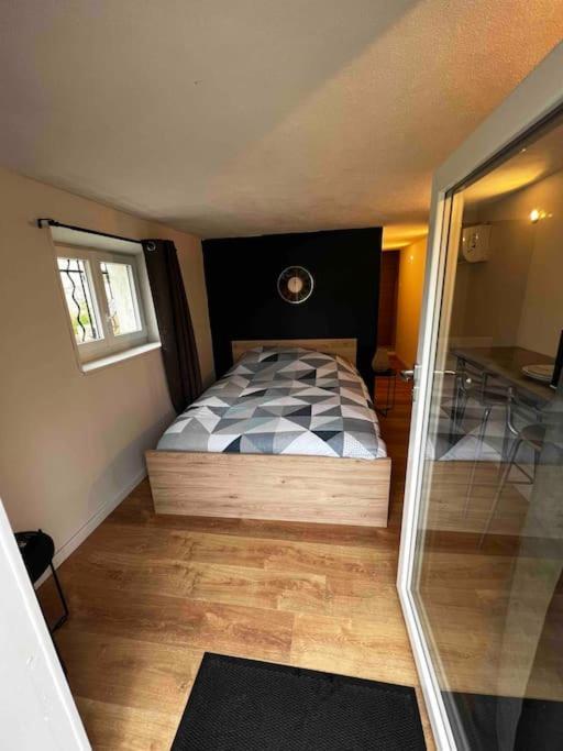 Studio Avec Jardin Et Stationnements Apartment Bourges Ngoại thất bức ảnh
