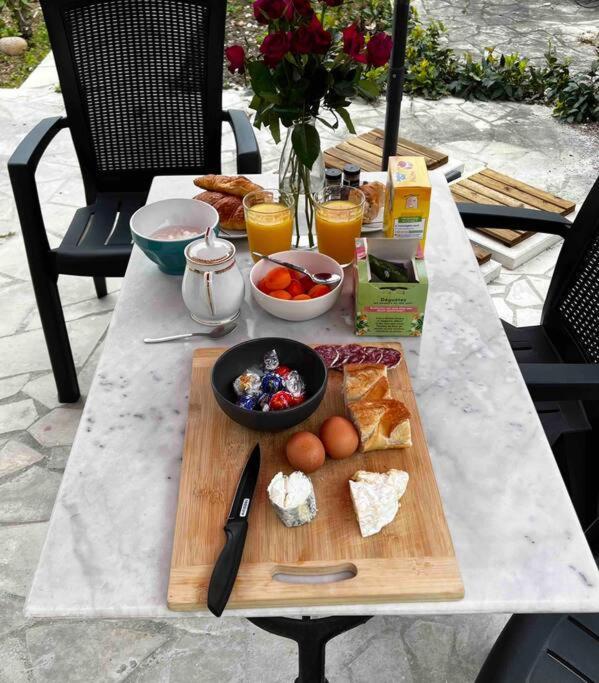Studio Avec Jardin Et Stationnements Apartment Bourges Ngoại thất bức ảnh