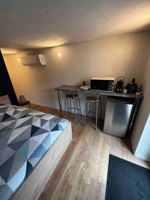 Studio Avec Jardin Et Stationnements Apartment Bourges Ngoại thất bức ảnh