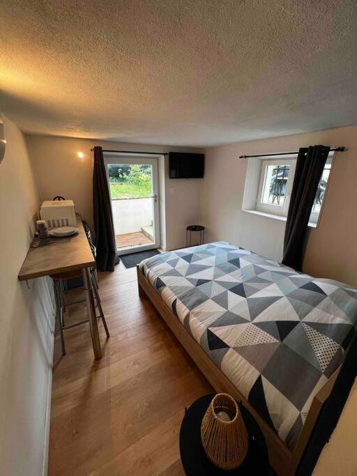 Studio Avec Jardin Et Stationnements Apartment Bourges Ngoại thất bức ảnh
