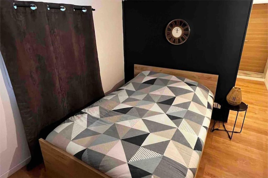 Studio Avec Jardin Et Stationnements Apartment Bourges Ngoại thất bức ảnh